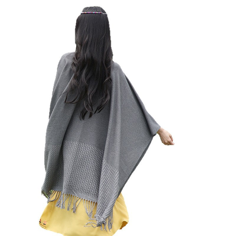 Damen Minimalistischer Wollmix-Capeponcho mit V‑Ausschnitt und Fransen Shop Nory