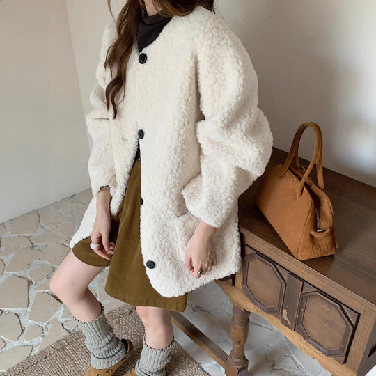 Damen Oversized Teddy‑Mantel mit Rundhals, großer Knopfleiste und aufgesetzten Taschen Shop Nory