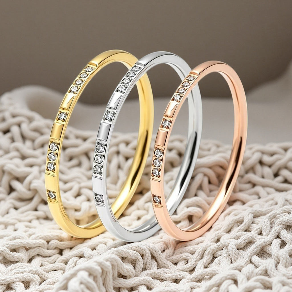 Damen eleganter Ring mit funkelnden Zirkonia-Steinen Shop Nory