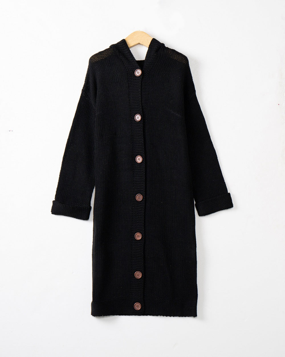 Damen Kapuzen-Longcardigan aus mitteldickem Rippstrick mit durchgehender Knopfleiste und lockerem Oversize-Schnitt Shop Nory