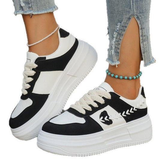 Damen Plateau-Sneaker mit dekorativen Applikationen und dämpfender Sohle