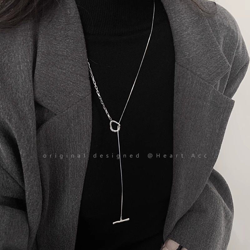 Damen lange Kette mit geometrischem Anhänger und eleganter Verarbeitung Shop Nory