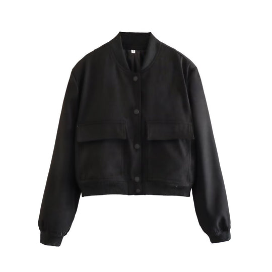 Damen Kurz geschnittene Utility‑Bomberjacke mit großen Klappentaschen und Rippbündchen Shop Nory