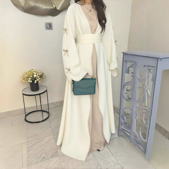 Damen nan elegante Abaya-Kaftan mit weitem Trompetenärmel, kontrastierender Passe und Wickelgürtel Shop Nory