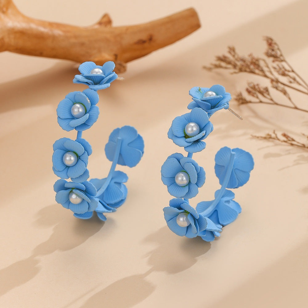 Damen Blumenohrringe mit kunstvollen Perlenakzenten Shop Nory