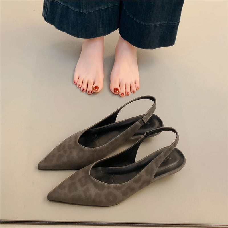 Damen Minimalistische spitz zulaufende Slingback‑Ballerinas aus Softlederoptik mit gepolstertem Fußbett Shop Nory