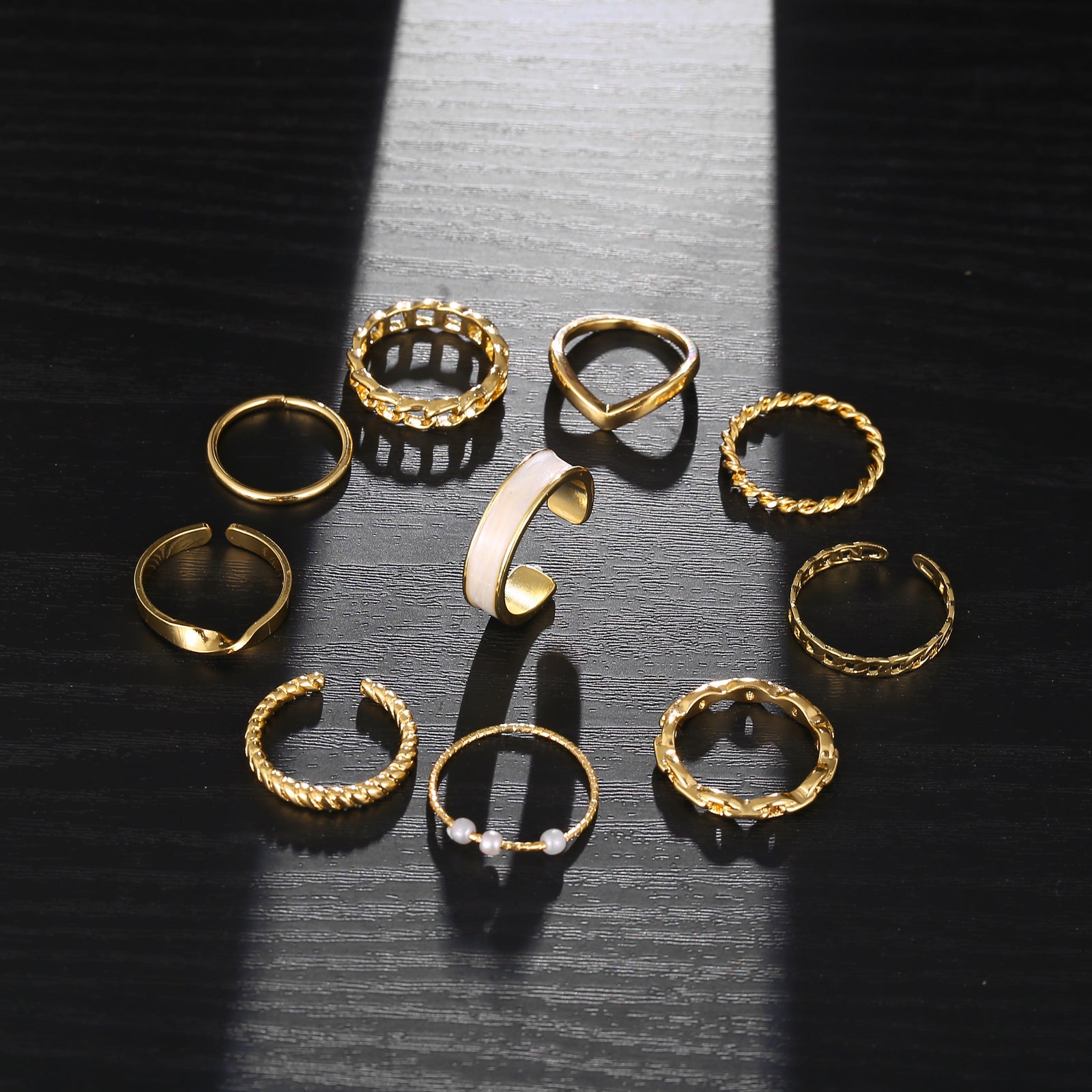 Damen Ring-Set aus hochwertigem Gold mit stilvollen Designs Shop Nory