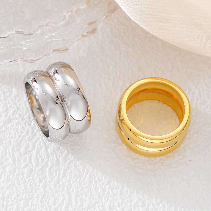 Damen eleganter Ring mit geschwungenem Design und polierter Oberfläche Shop Nory