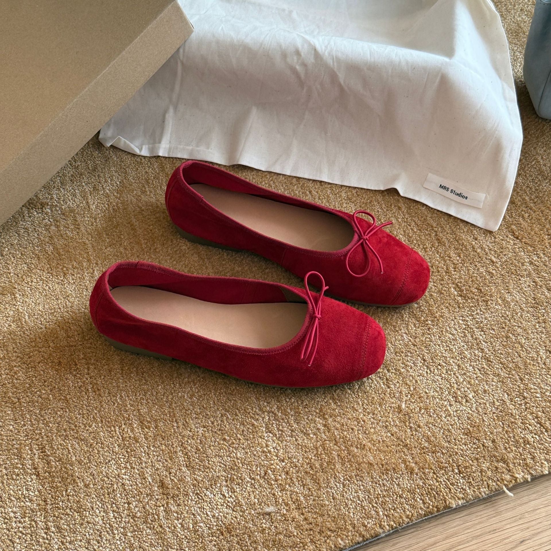 Damen Ballerinas aus weichem Wildleder mit modischem Schleifendetail