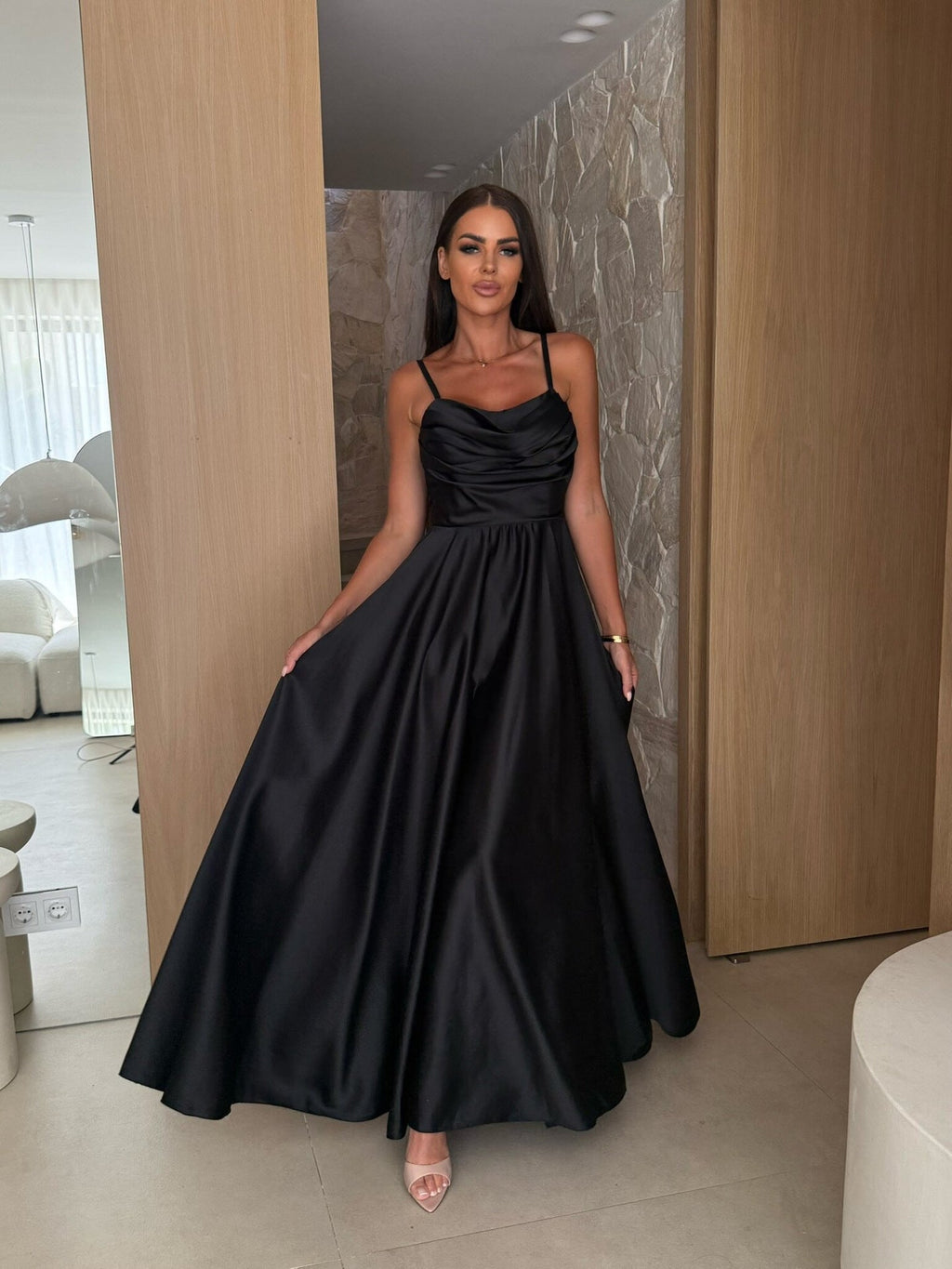 Damen Maxikleid mit geflochtenem Oberteil und offenem Rücken Shopnory