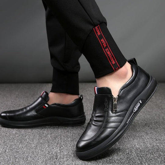 Herren Komfortable Slip-On Leder-Sneaker mit dezentem Reißverschluss und flexiblem Sohlenprofil