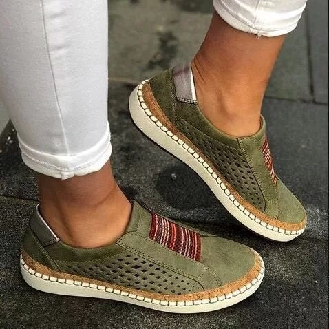 Damen perforierte Slipper-Sneaker mit Elastikeinsatz und Korkoptik-Plateau Shop Nory
