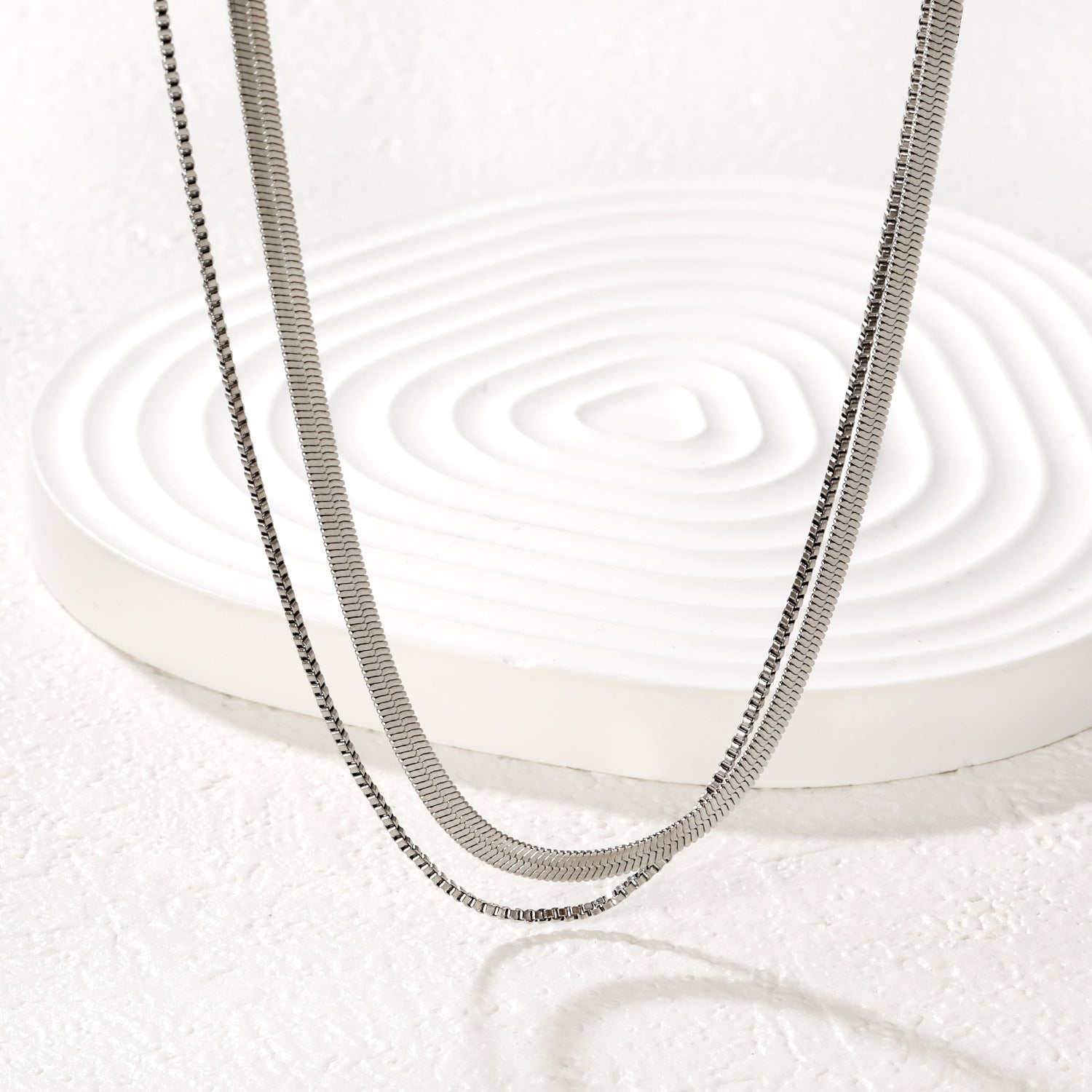 Damen elegante Halskette aus hochwertigem Edelstahl mit verstellbarer Länge Shop Nory