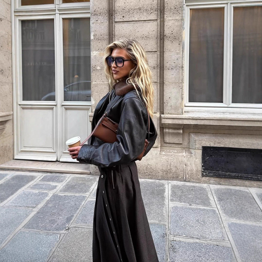 Damen Kurz geschnittene Lederoptik‑Fliegerjacke mit Teddykragen und tailliertem Rippbund Shop Nory