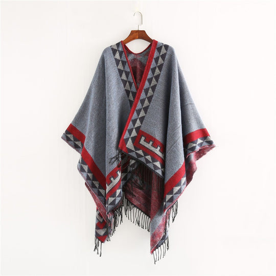 Damen Weichfallender Capeponcho mit Dreieck-Jacquard, Kontrastbordüre und Fransensaum Shop Nory