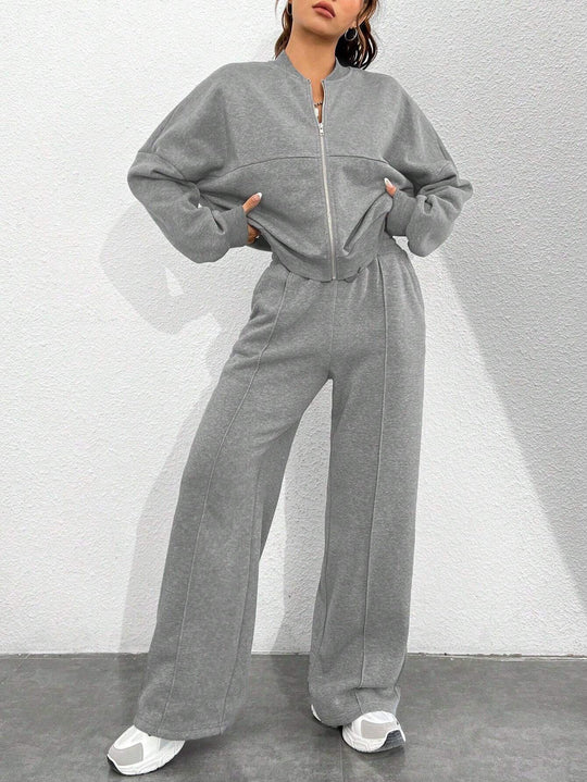 Damen Loungewear-Set mit kurzem Reißverschluss-Bomber und weiter High-Waist Jogginghose Shop Nory