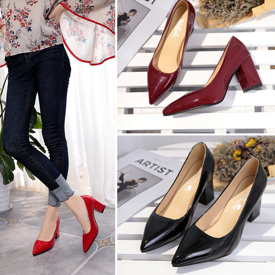 Damen Lack-Pumps mit spitzer Zehenpartie, mittelhohem Blockabsatz und gepolstertem Fußbett Shop Nory