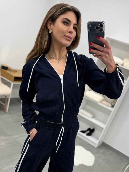 Damen Cord-Jogginganzug mit Kapuze, seitlichen Kontraststreifen, Tunnelzug und elastischen Saumbündchen Shop Nory