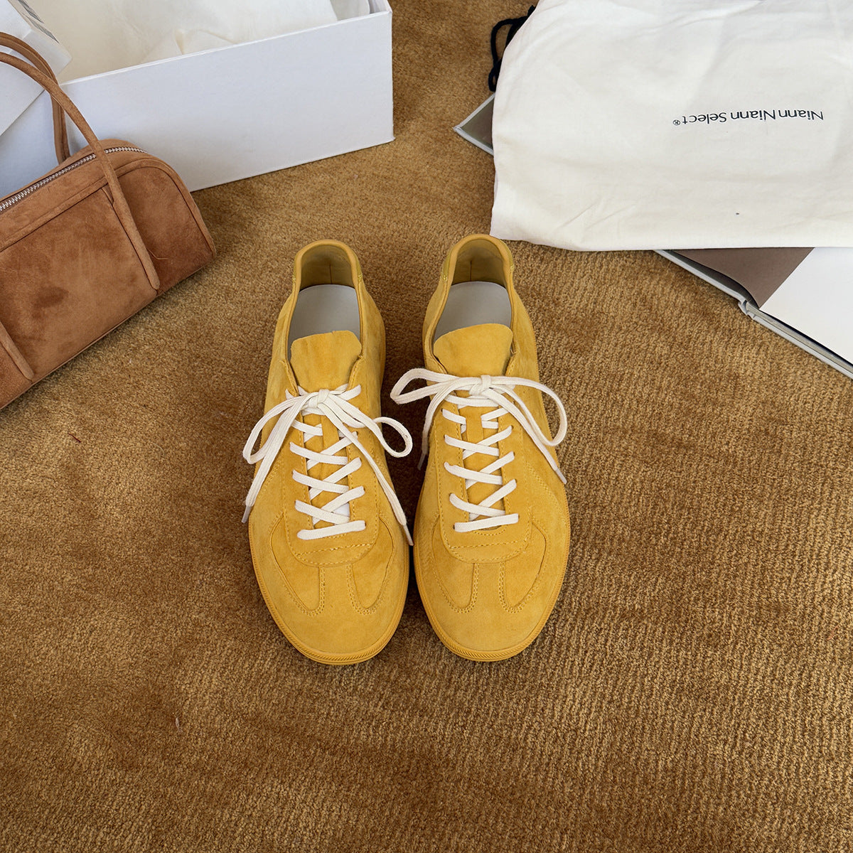 Damen Sportliche Sneakers aus hochwertigem Wildleder mit atmungsaktiver Innenstruktur und elastischer Schnürung Shopnory