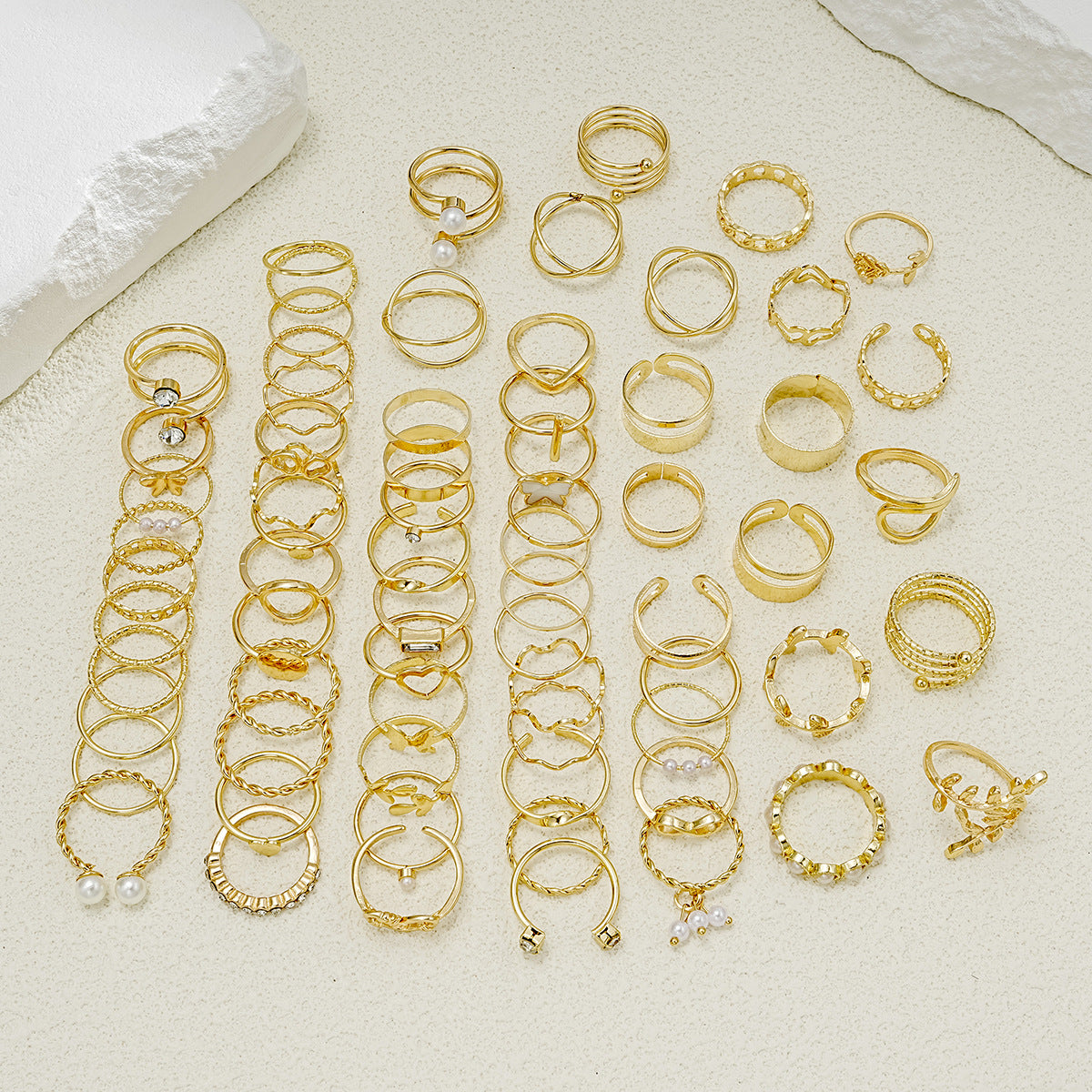 Damen Ring-Set mit vielfältigen Designs und filigranen Details Shop Nory