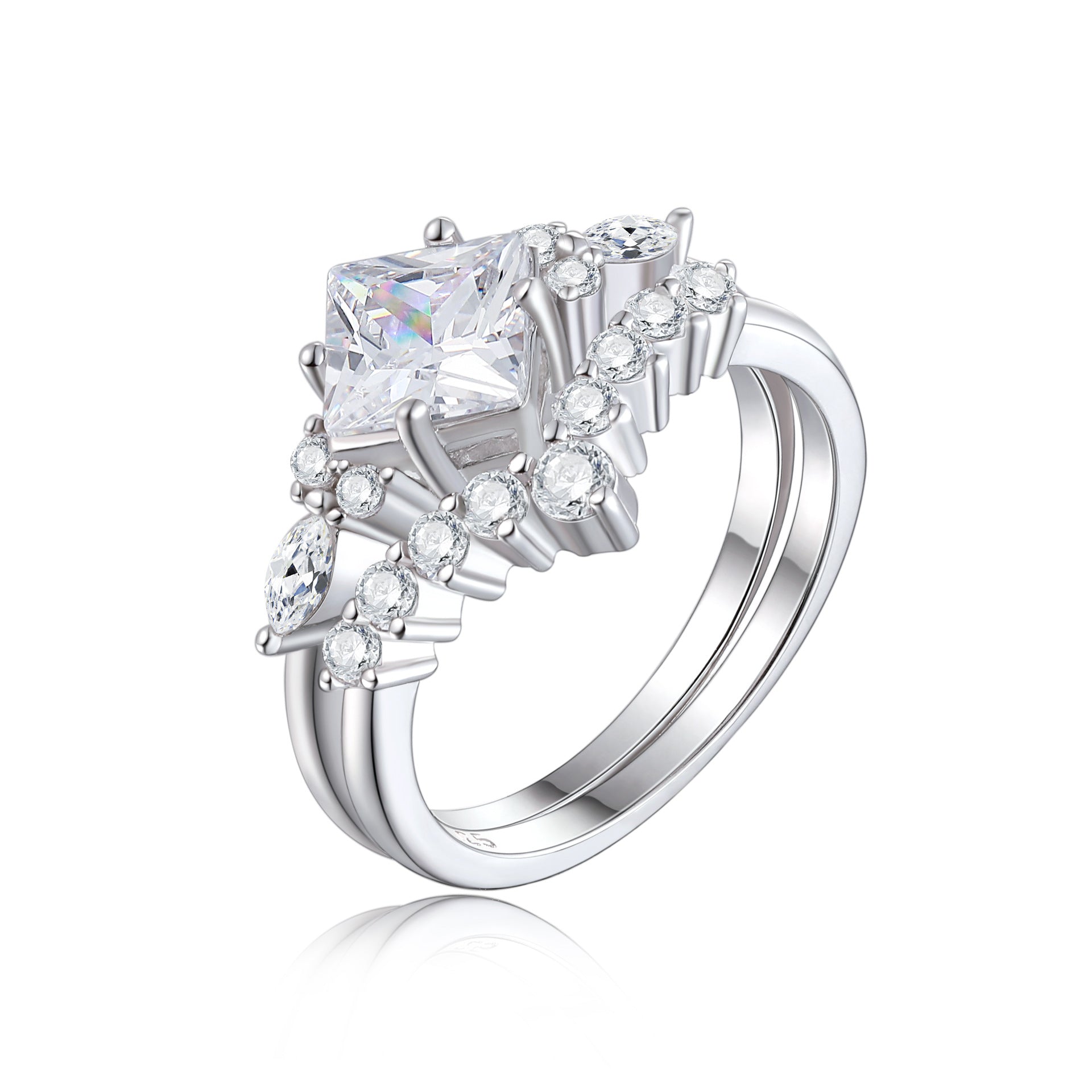 Damen majestätischer Verlobungsring mit kunstvollem Design und funkelnden Zirkonia Shop Nory