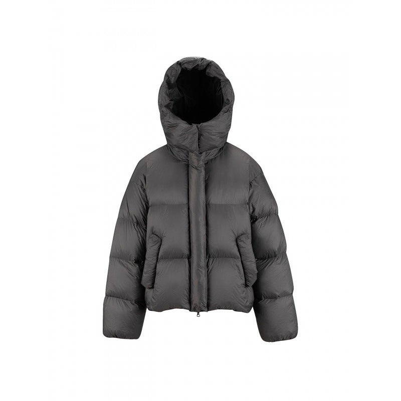 Damen Kurz gepolsterte Crop‑Steppjacke mit Volumen‑Kapuze und verdeckter Druckknopfleiste Shop Nory