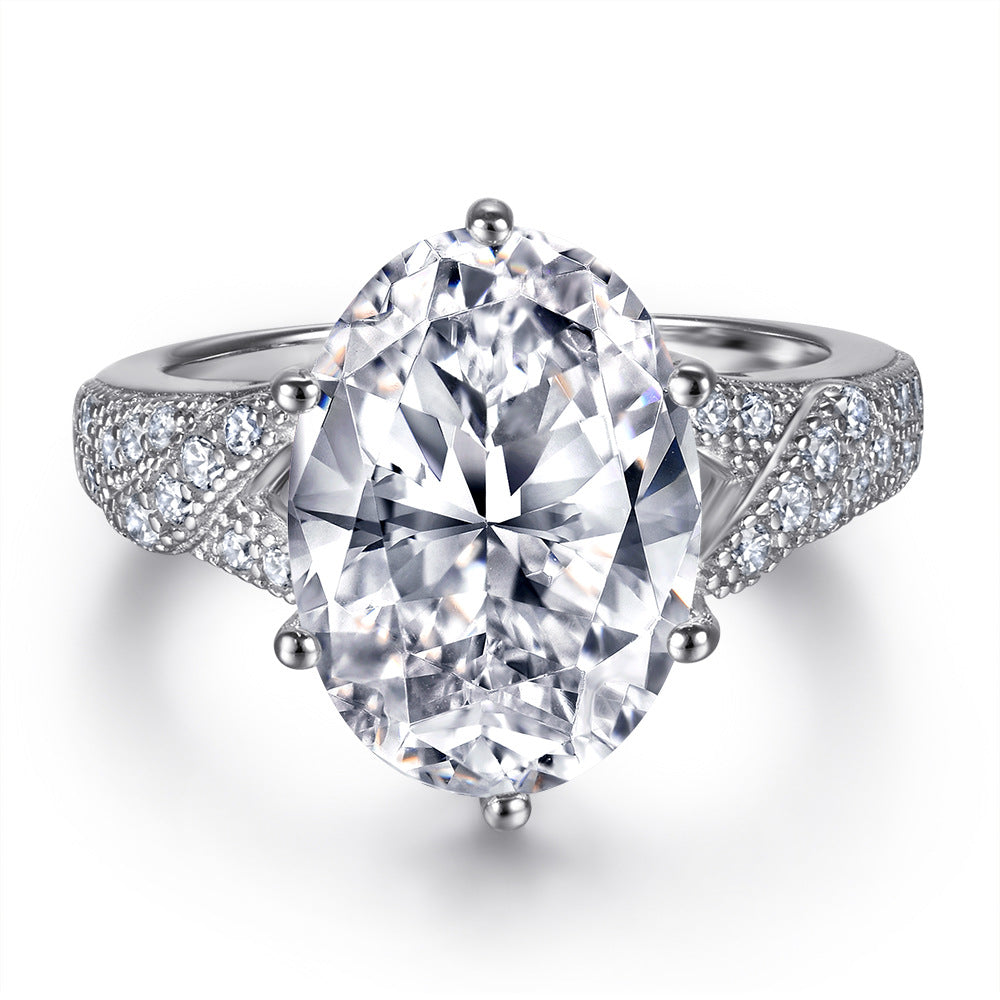 Damen Eleganter und funkelnder Verlobungsring mit ovalem Diamanten Shop Nory