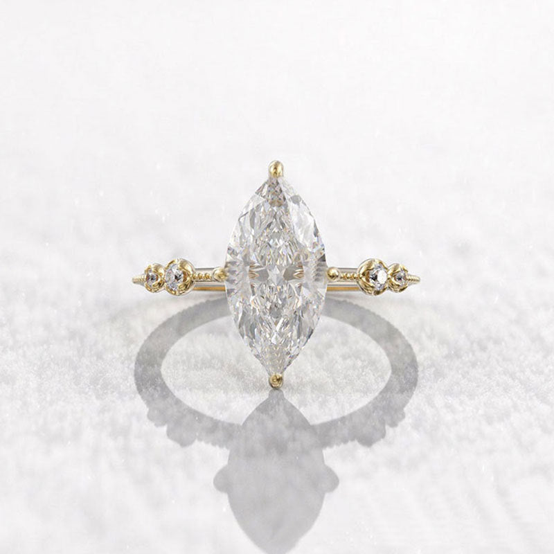 Damen Eleganter Ring mit marquise-förmigem Stein und funkelnden Akzenten Shop Nory