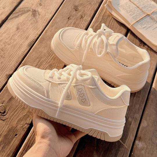 Damen Plateau-Sneaker mit modischem Herz-Design und dämpfender Sohle