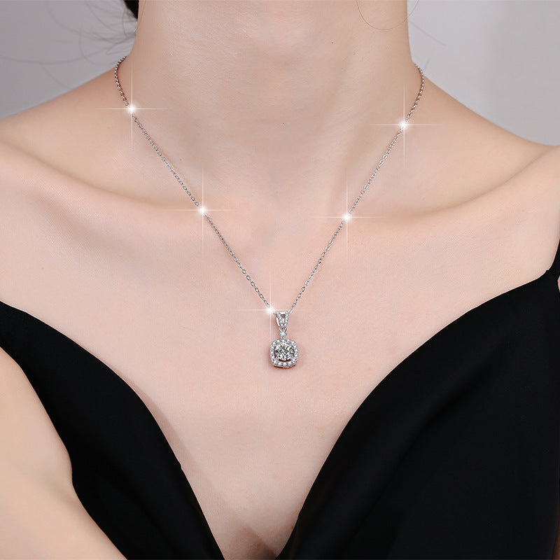 Damen Anhänger-Halskette mit funkelndem Zirkonia-Rahmen Shop Nory