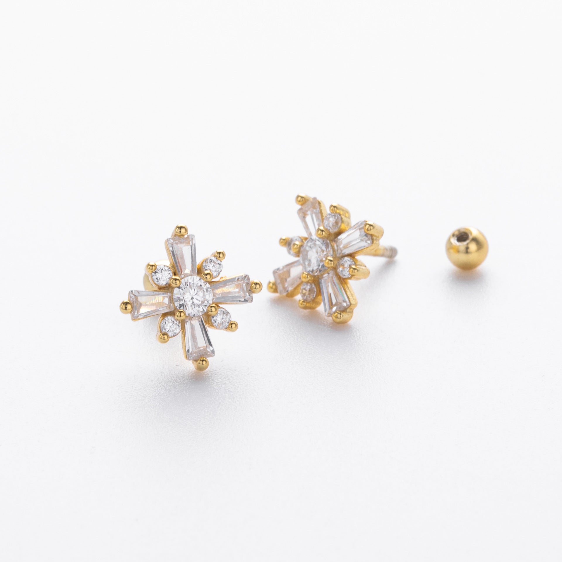 Damen Ohrstecker mit funkelndem Zirkon in Kreuzform aus hochwertigem 925 Sterling Silber Shop Nory