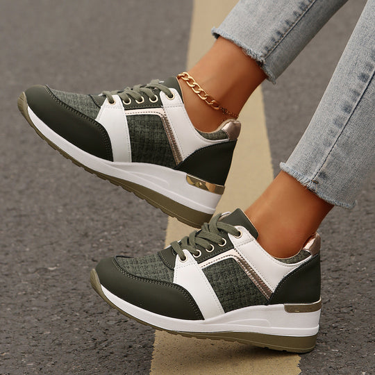Damen sportive Keil-Sneaker mit strukturiertem Strickmix gepolstertem Komfortfußbett und goldenen Akzenten Shop Nory