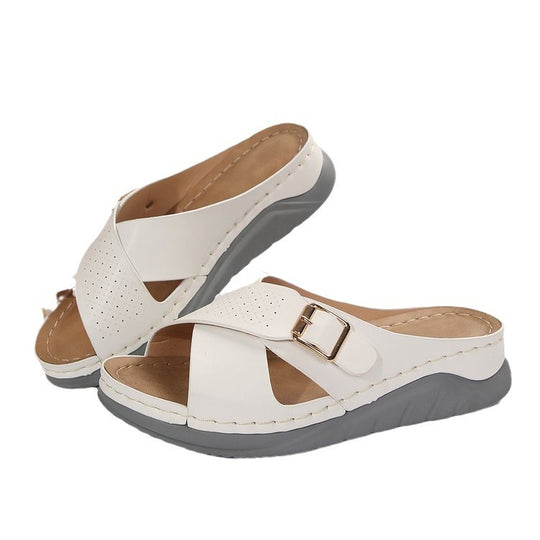 Damen Ergonomische Komfort Pantolette mit Memoryfußbett, perforierten Kreuzriemen und verstellbarer Zierschnalle Shop Nory