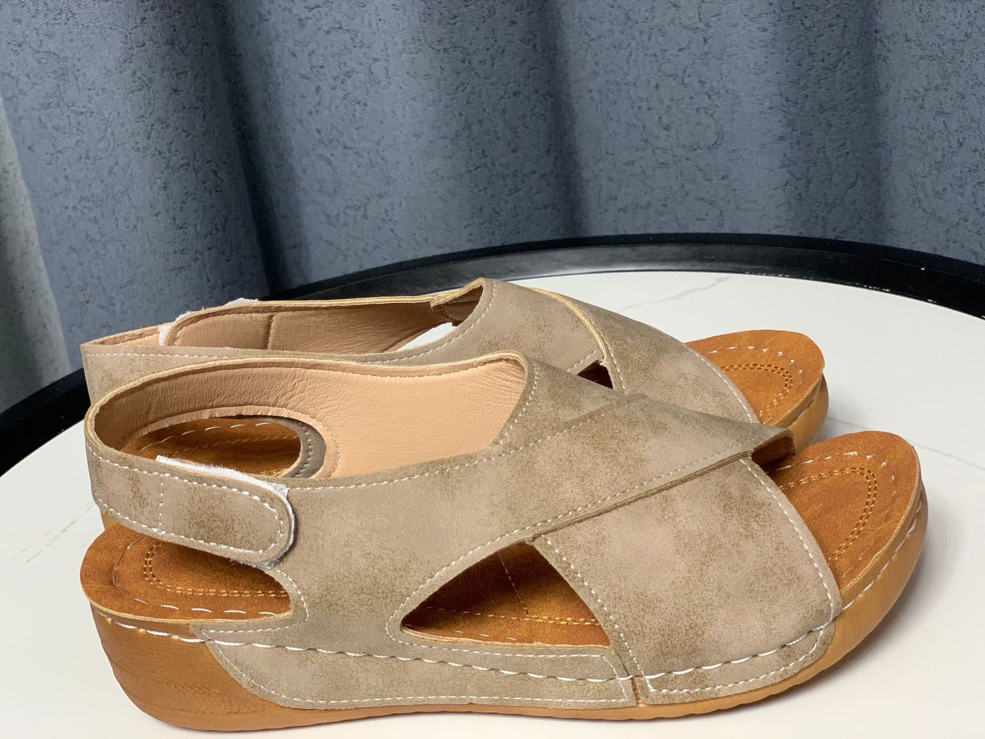 Damen Bequeme Clogs mit verstellbarem Riemendesign und ergonomischem Fußbett