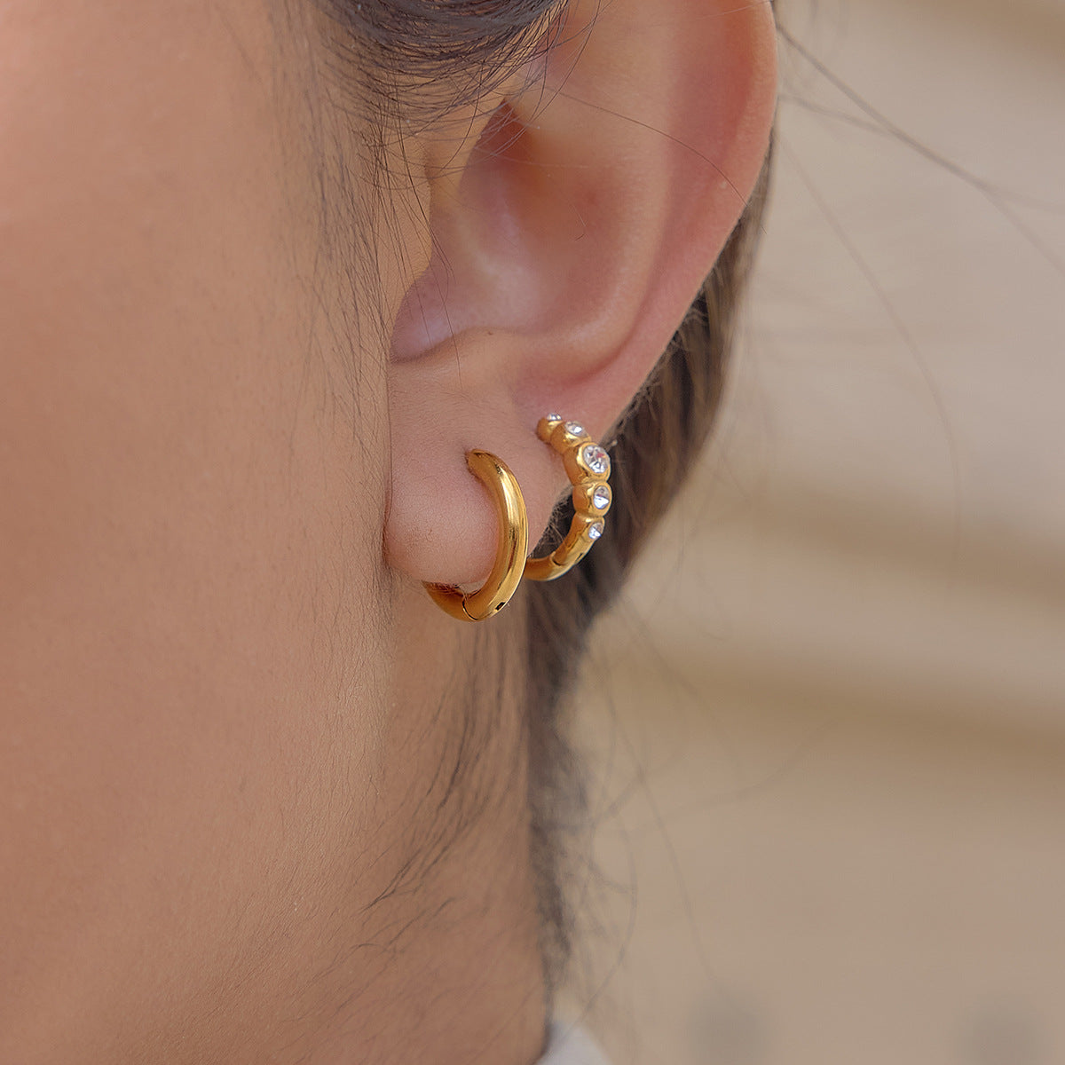 Damen Hoops Ohrhänger mit funkelnden Zirkonia und hochwertiger Edelstahlverarbeitung Shop Nory