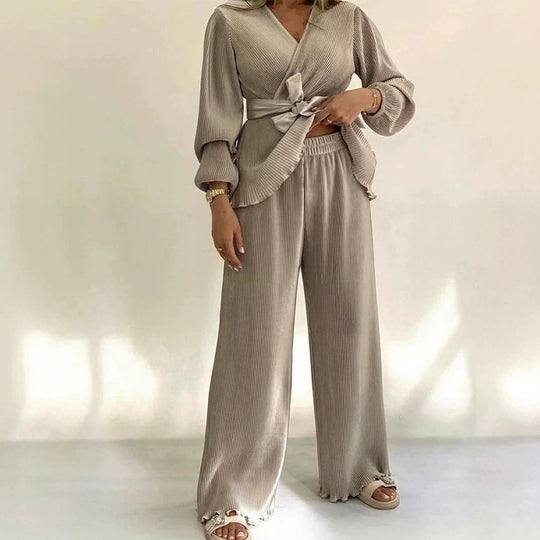 Damen Eleganter Plissee-Zweiteiler mit Wickelshirt, Taillengürtel und weitem Bein Shop Nory