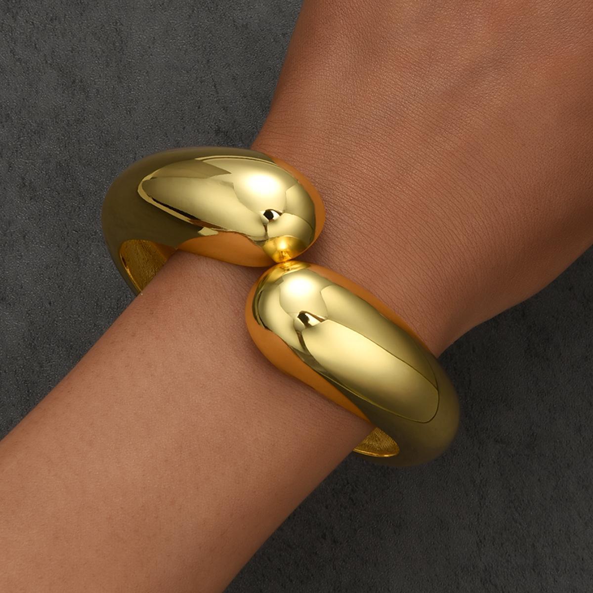 Damen Armreif mit modernem und elegantem Design Shop Nory
