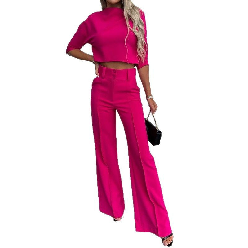 Damen Kombination aus cropped Oberteil und weit geschnittenen Hose