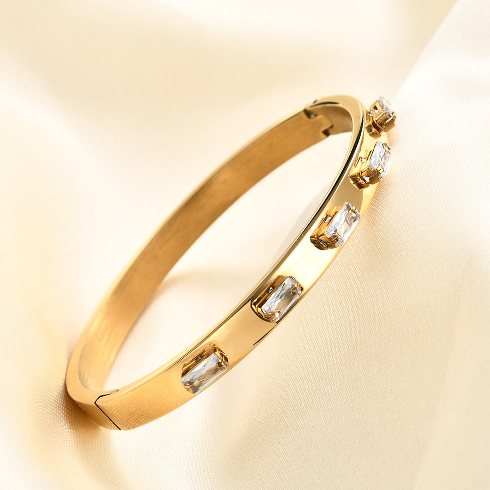 Damen Armreif mit elegantem Kristallbesatz Shop Nory