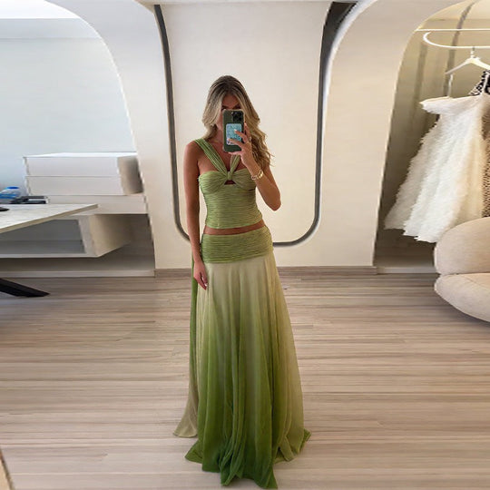Damen Maxikleid mit fließendem Rock und eleganten Trägern