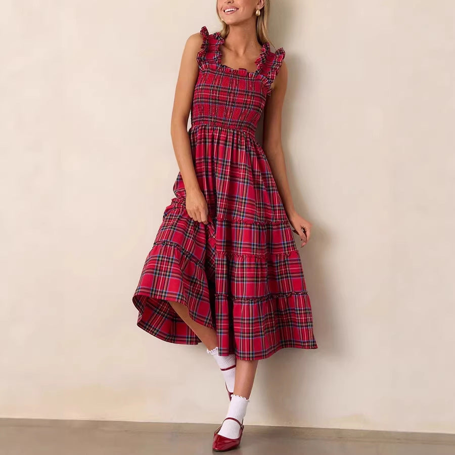 Damen Maxikleid mit voluminösen Rüschendetails und klassischen Karo-Muster