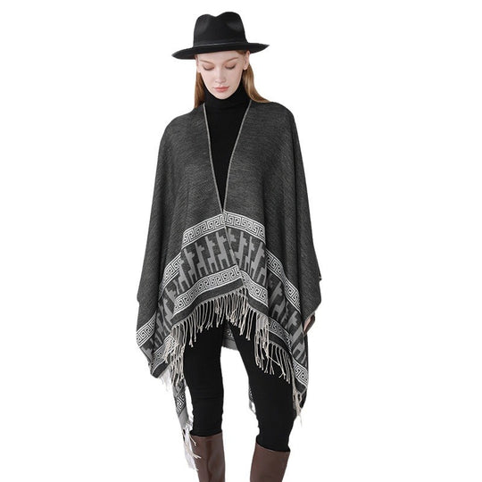 Damen Capeponcho aus feinem Wollmix mit ornamentaler Bordürenkante und Zipfelrand Shop Nory