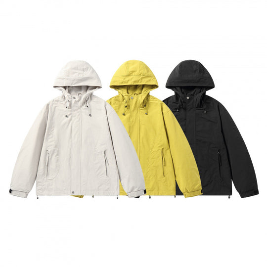 Unisex Kurz geschnittene Kapuzenjacke im technischen Outdoor‑Style mit Kordelzug, verdeckter Frontleiste und verstellbaren Bündchen Shop Nory