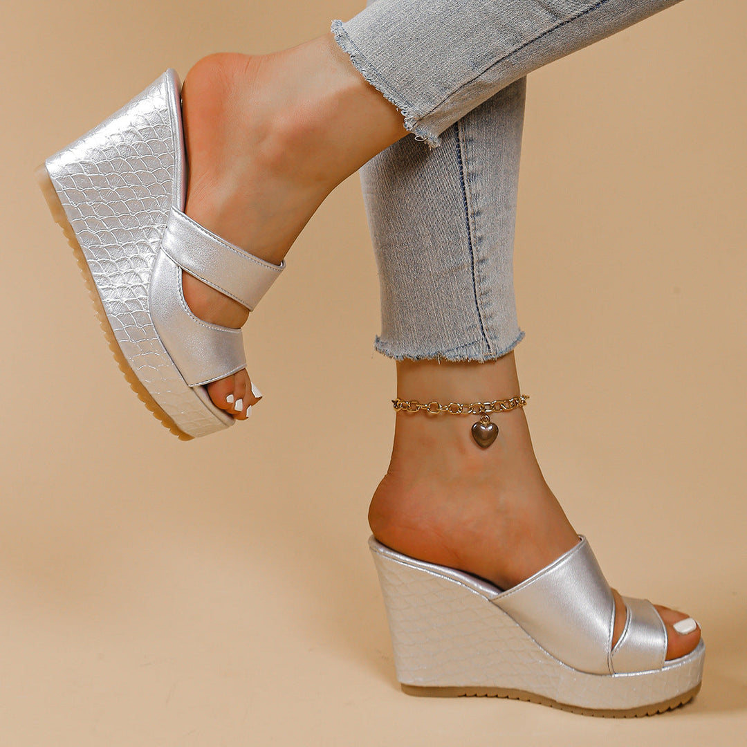 Damen Hochfront-Sandaletten mit stylischem Plateau und komfortablen Riemen Shopnory