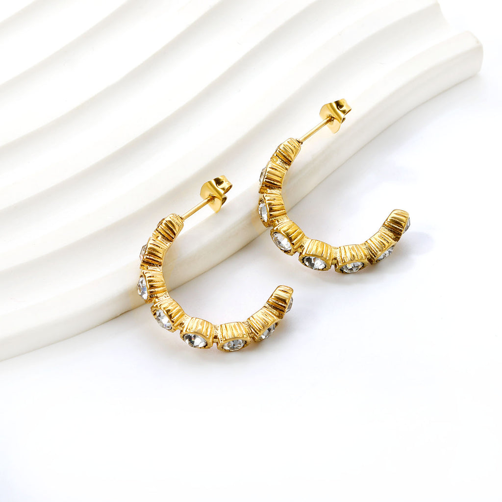 Damen Ohrstecker mit funkelnden Kristallakzenten und hochwertiger Goldbeschichtung Shop Nory