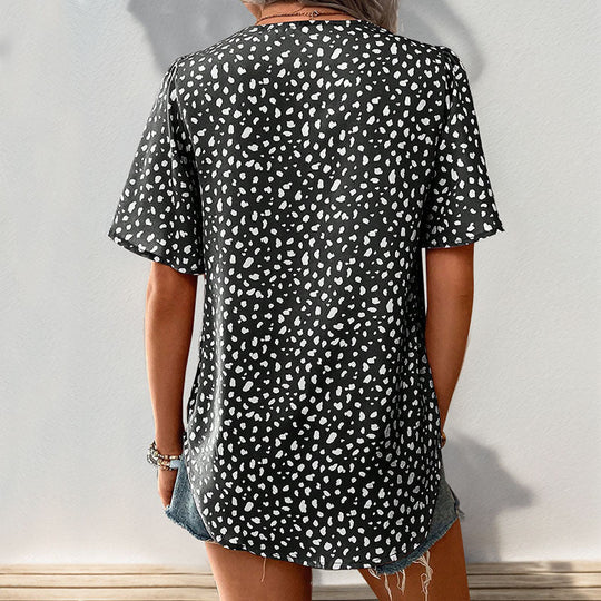 Damen V-Ausschnitt T-Shirt mit Leopardenmuster und fließendem Schnitt