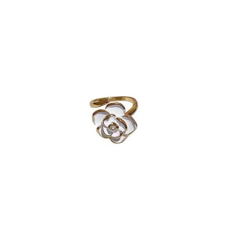 Damen Ring mit kunstvollem Rosenmotiv und funkelndem Akzent Shop Nory