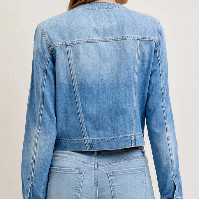 Damen Denim-Jeansjacke mit lässiger Passform und modernen Details