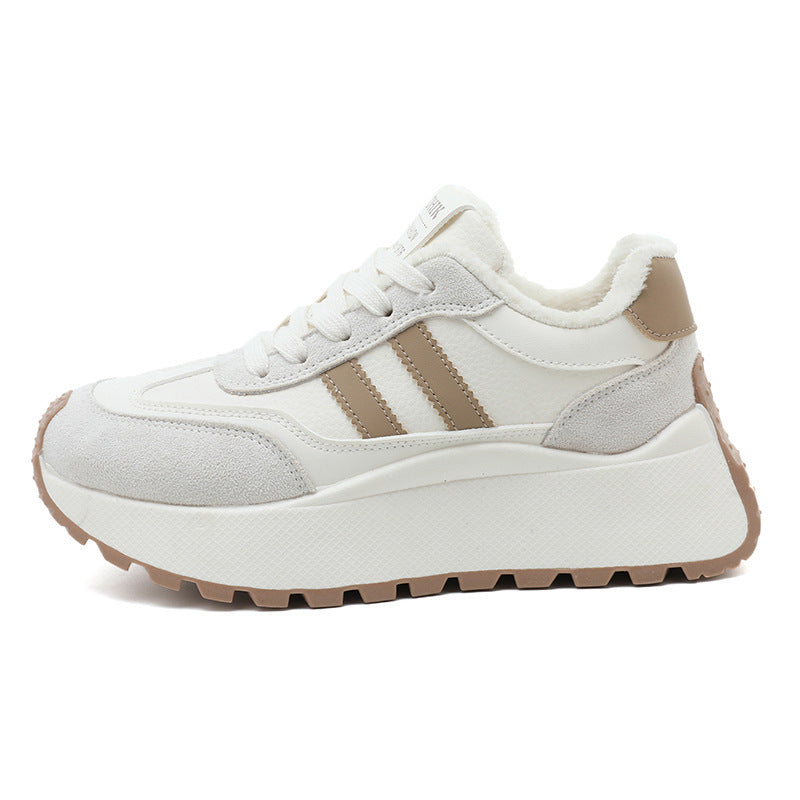 Damen Plateau Sneakers mit weich gefüttert Innenausstattung und modischen Akzenten Shopnory