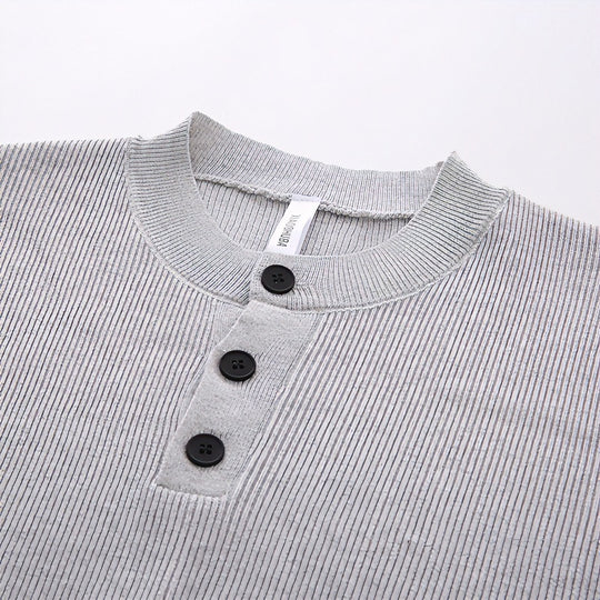 Unisex Oversized Rippen-Henley-Pullover mit verlängertem Rückensaum und 3-Knopf-Leiste Shop Nory
